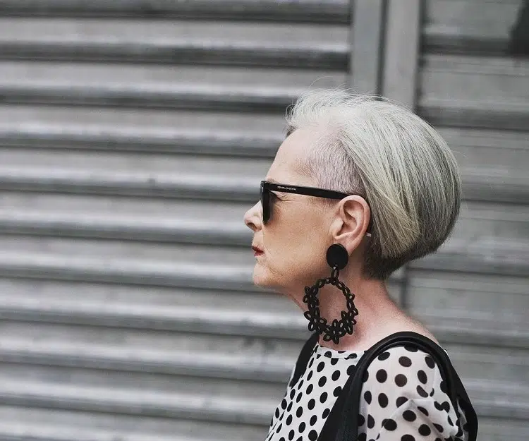 coupe de cheveux court femme 70 ans cheveux fins