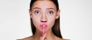 duvet sur le visage que faire comment le diminuer causes