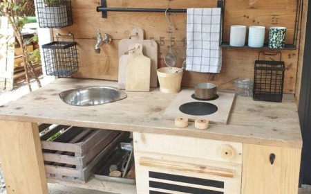 lavabo extérieur en palette de bois