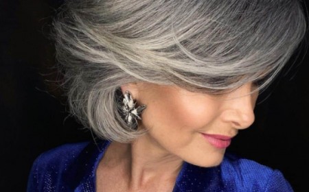 quelle frange après 60 ans femme 2023 cheveux gris