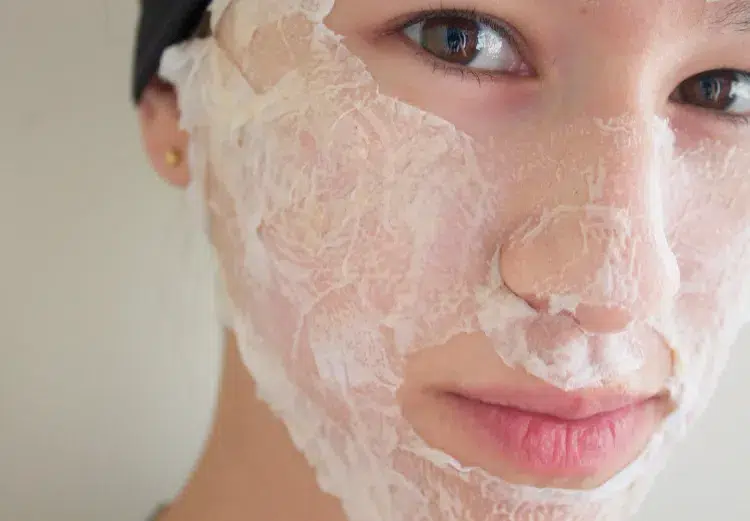 recette de grand mère masque maison blanc oeuf pour resserer les pores visage naturellement