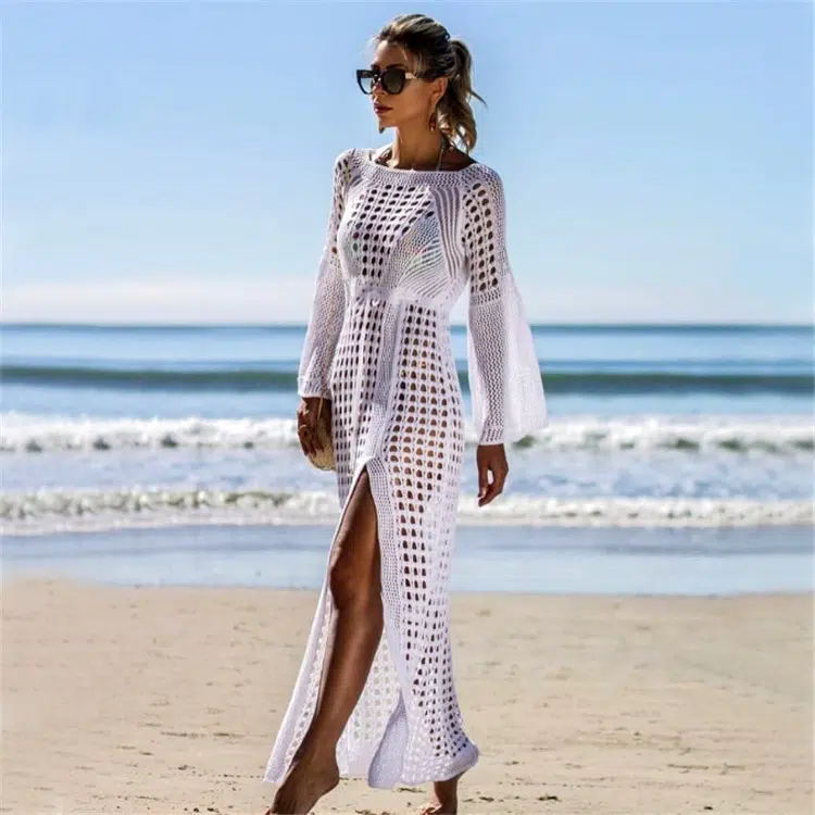 la robe de plage en crochet fendue vêtements de plage tendance 2023 porter cet été mini robe pareo jupe fendue voilée pantalon évasé filet idées