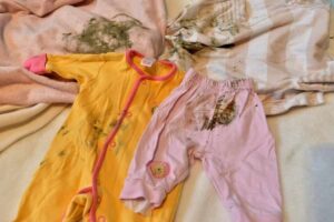 astuces maison pour enlever les taches de moisissure sur du tissu
