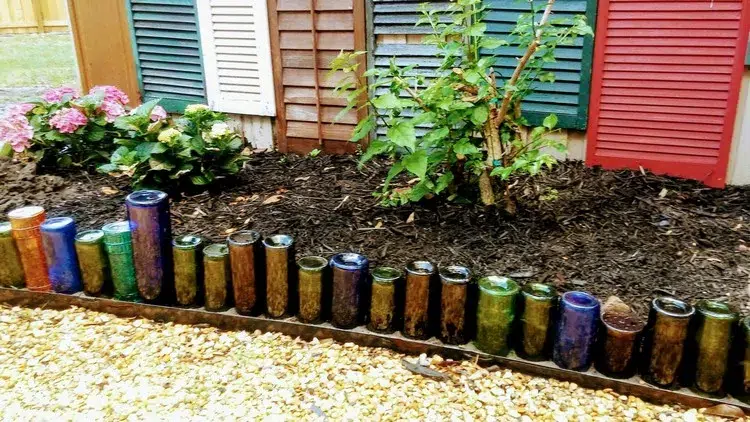 comment faire des bordures de jardin soi même avec des objets récup
