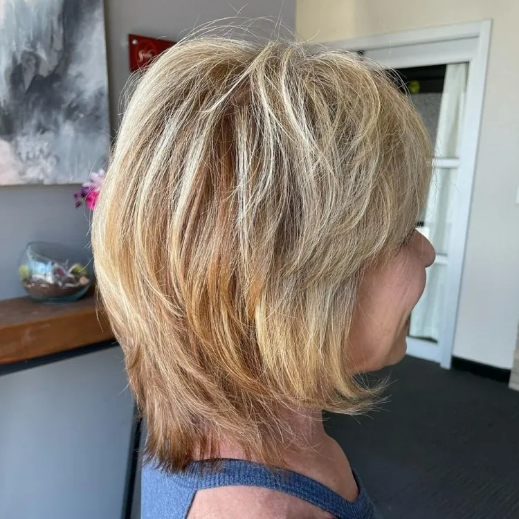 coupe de cheveux rajeunissante