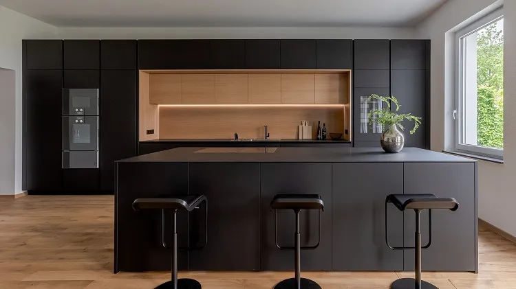 cuisine bois et noir design minimaliste