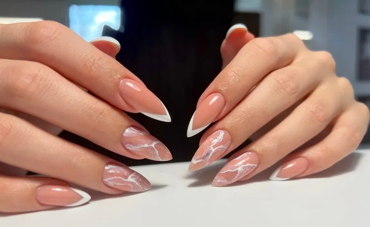 tendência de manicure francesa 2023 nail art verão unhas estilete