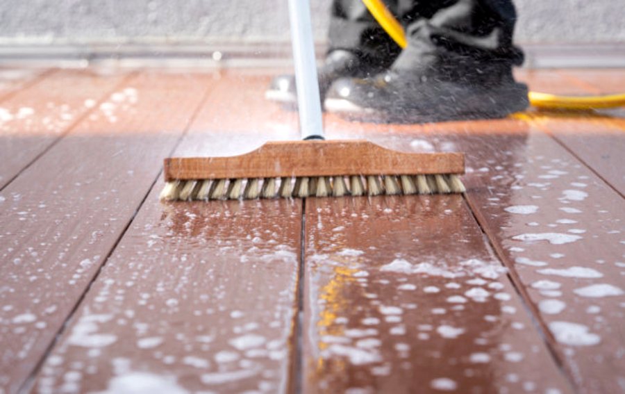 guide pour nettoyer une terrasse en bois 2026