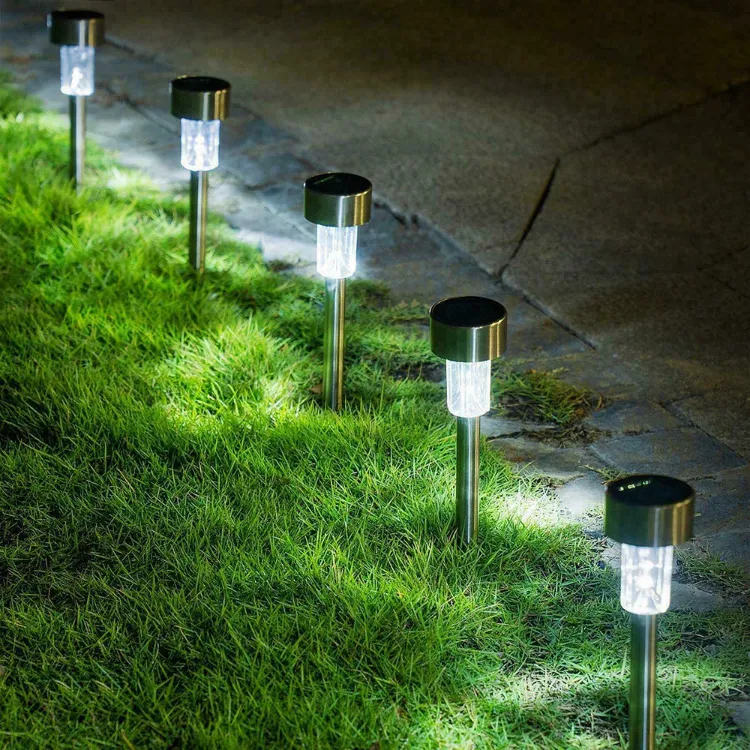 lampes solaires pour économiser de l'énergie au jardin 2023 