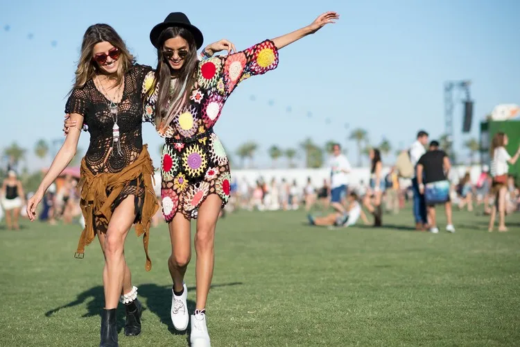 look festival d'été femme 2023 robes tendance en maille