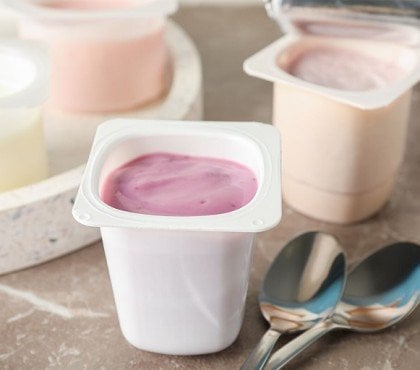 peut on manger yaourt périmé quelles conditions risques que faire avec