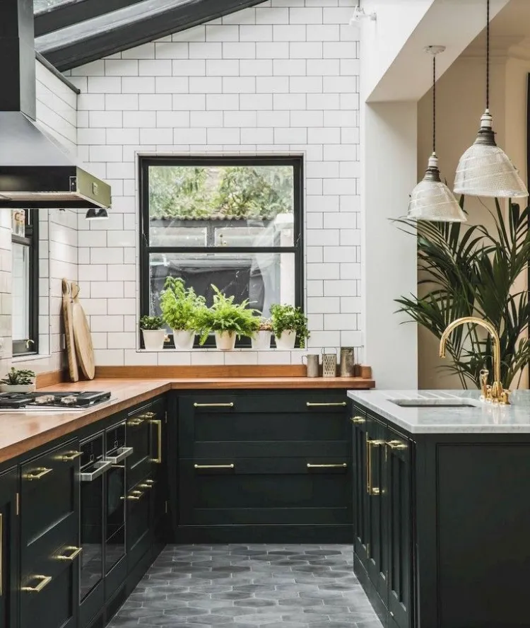 quel sol dans une cuisine blanche en bois carreaux de ciment gris conseils déco aménagement cuisine moderne 2023