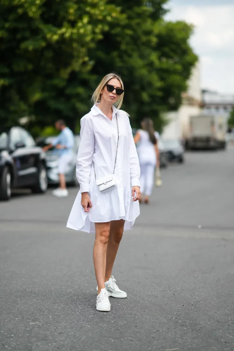 quelles sneakers baskets blancher femme porter avec une robe cet été 2023