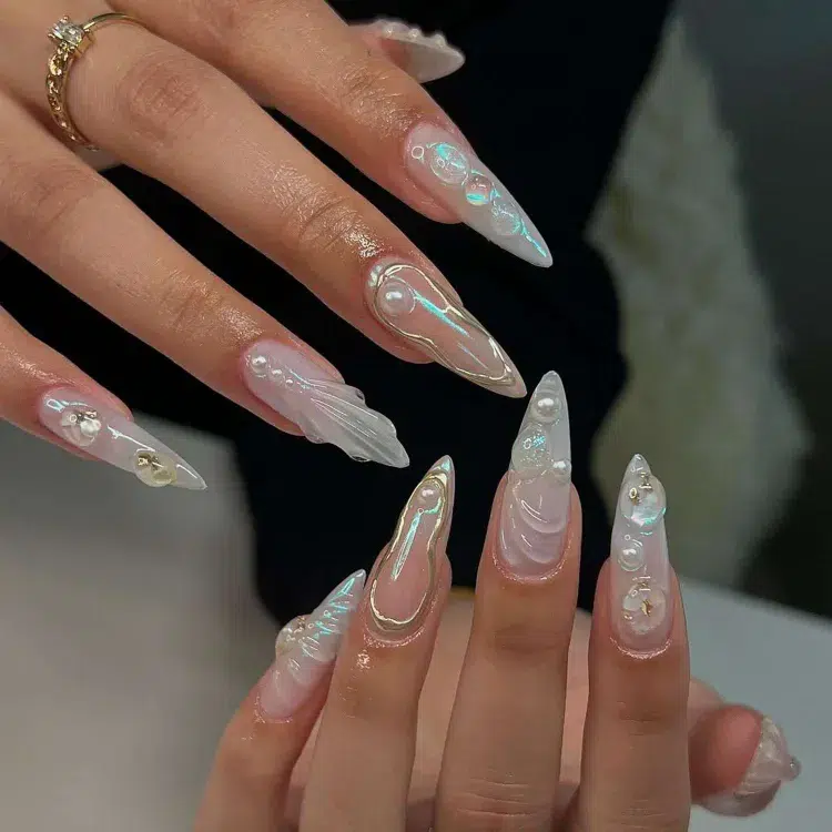 tendance actuelle nail art été 2023 déco ongles longs mermaid nails manucure de sirène élégante