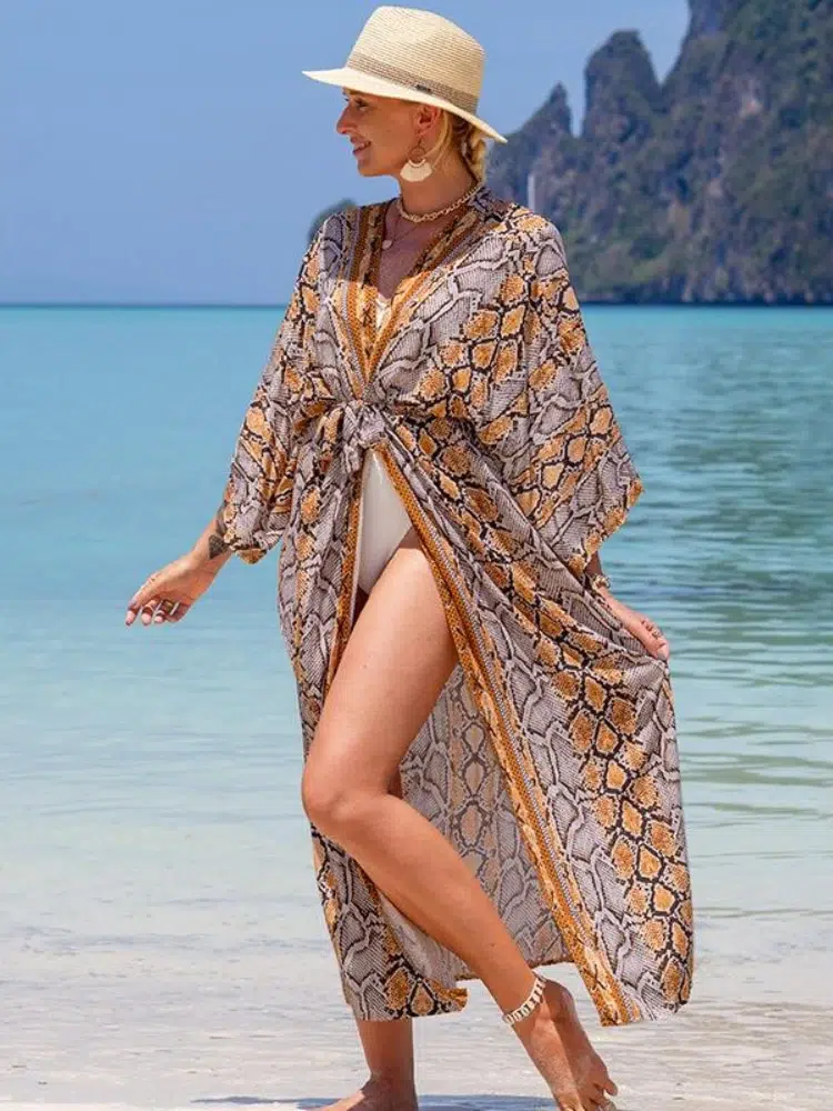 la tunique longue pour une élégance et un style de rêve tenue de plage pour femme de 50 ans pièces vetements morphologie pantalon chapeau