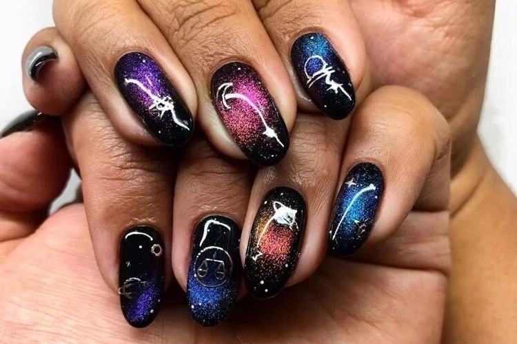 manucure selon le signe astrologique decо nail art ongles zodiaque astrologie horoscope sagittaire gemeau femme tendance 2023