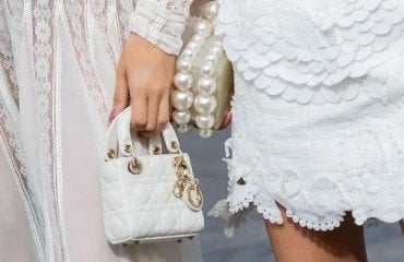quel sac pour un mariage invites main porter petite taille cuir enveloppe satin vegan couleur idees mode