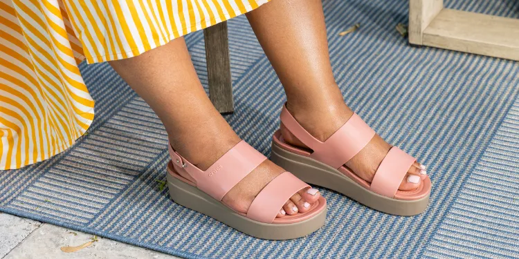 quels sont les différents modèles de sandales en 2023 égyptiens selon le type de pieds connaitre type de pied formes confortable large