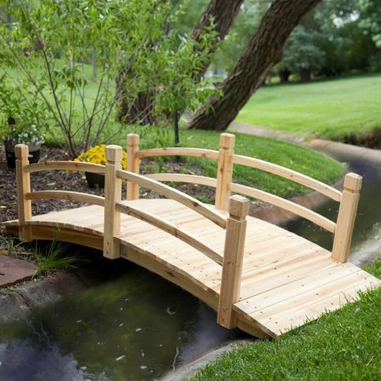 comment fabriquer un pont de jardin en bois