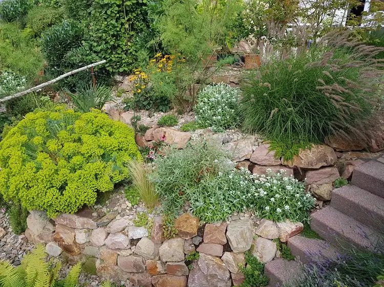 jardin en pierre naturelle