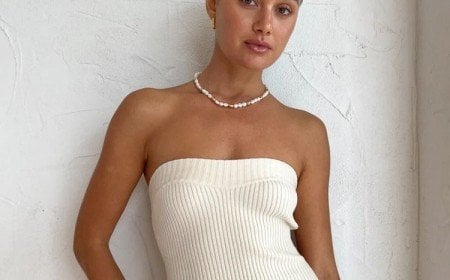 tendance robe été 2023 en maille crochet bustier blanche femme