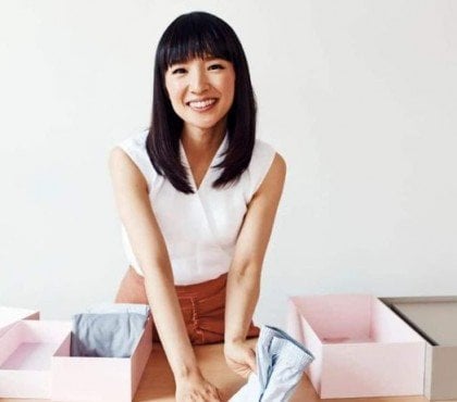 pliage vetement marie kondo gagner place ranger linge pantalon pulls astuces