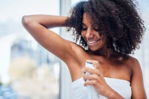quel deodorant ne tache pas les vetements composition conseils transpiration parabene glycol maison astuces