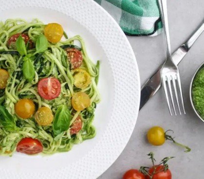 spaghetti de courgettes crues rapide fraiche famille été tomates à la minute recette