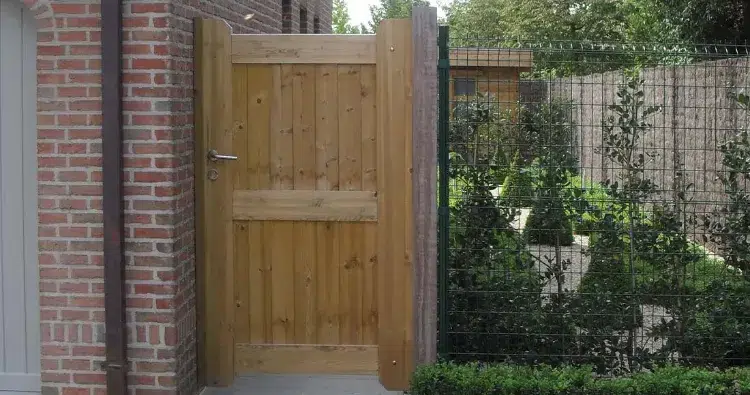 comment fabriquer une porte de jardin en bois 
