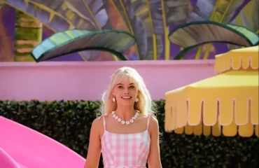 couleur de cheveux tendance rentrée 2023 blond barbie margot robbie