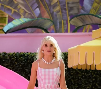 couleur de cheveux tendance rentrée 2023 blond barbie margot robbie