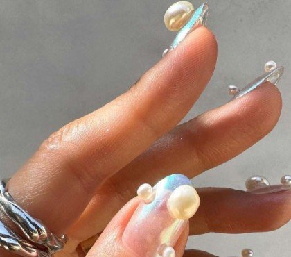 déco ongles avec perles manucure rentrée 2023