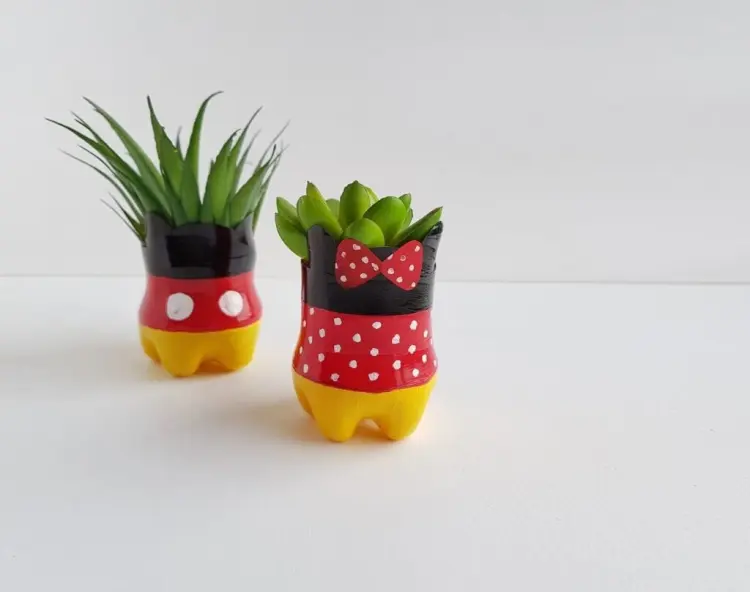 petits pots de fleurs recyclés design bricoloés