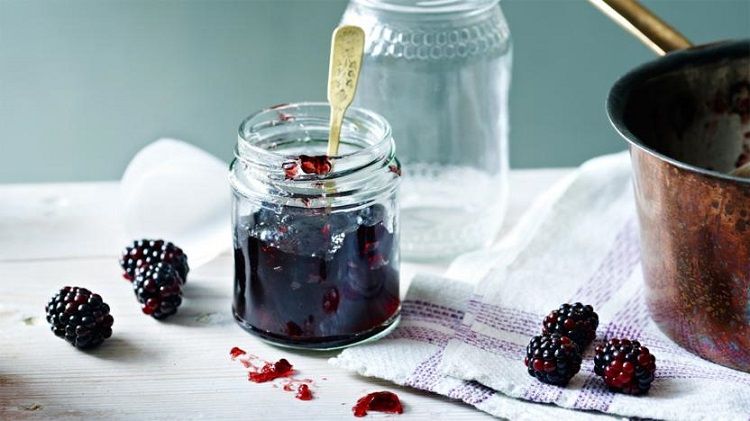 recette gelée de mures avec sucre cristallisé facile rapide et gourmande