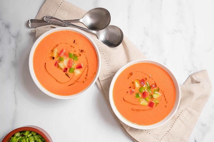 recette tapas espagnole gaspacho traditionnel froid soupe pour apéro été canicule