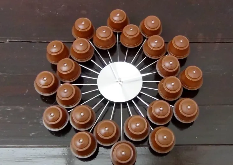 recycler capsules dolce gusto nespresso réutiliser bricolage horloge murale