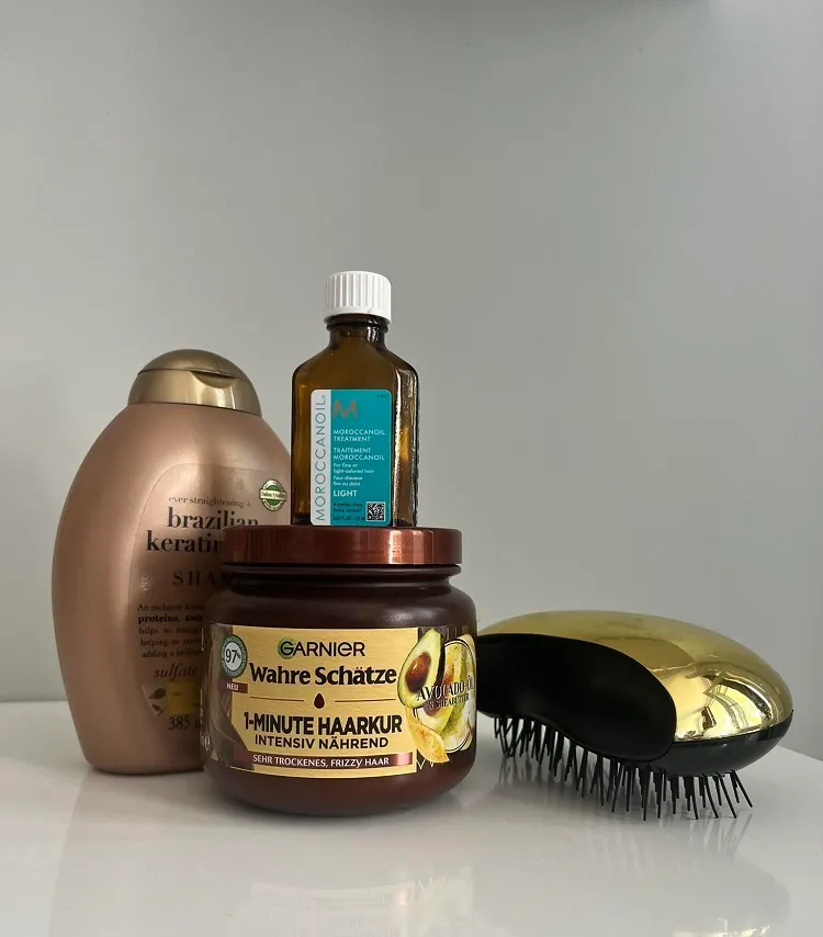 top produits routine cheveux bouclés soins hydratants shampoing conditionner brosse huile capillaire pour redessiner ses boucles