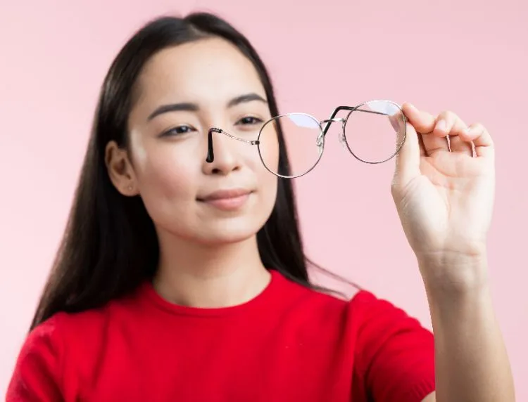 comment nettoyer vos lunettes sans les rayer entretien erreurs eviter savon vinaigre blanc 