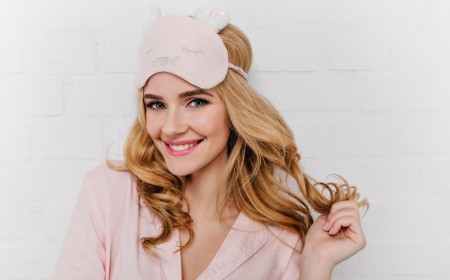 quelle coiffure pour dormir sans abimer boucles tresse chignon haut longs