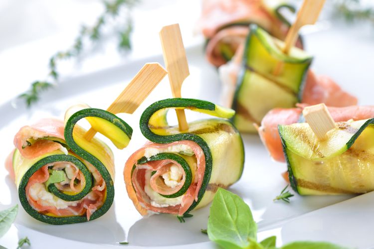 roulés apéritifs de courgettes au saumon fumé 20 minutes toute famille fromage frais cuisine