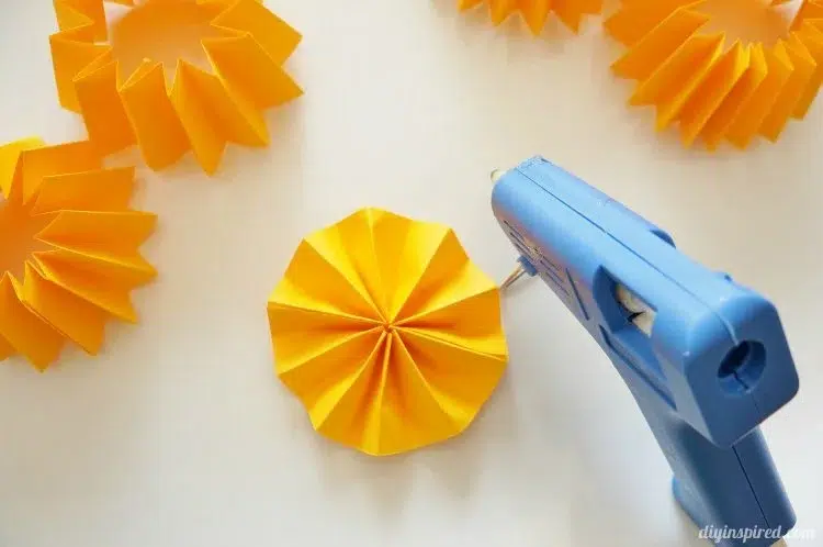activité manuelle pour 8 10 ans automne comment fabriquer citrouilles en papier