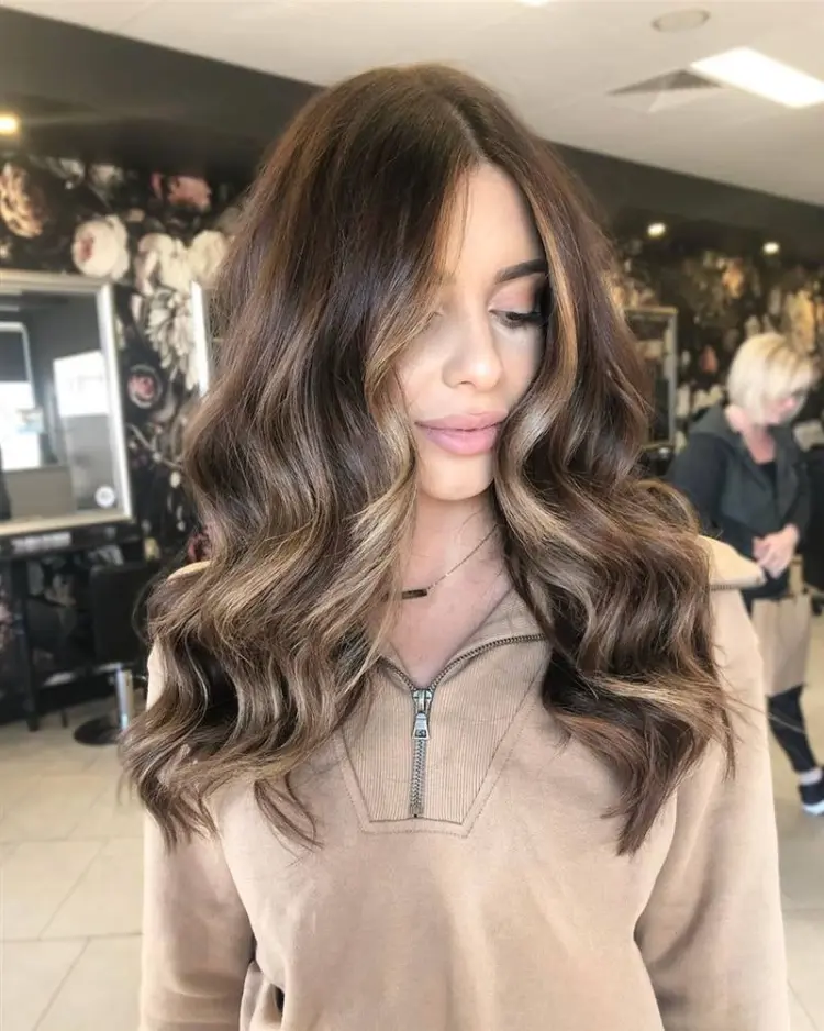 coloration contouring balayage quelle couleur cheveux courts