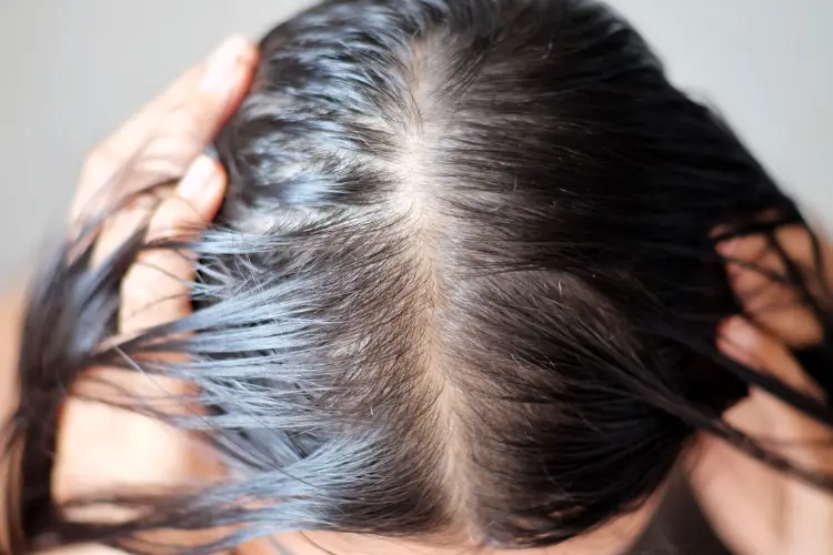 comment faire épaissir ses cheveux naturellement après 50 ans 60 ans ménopause