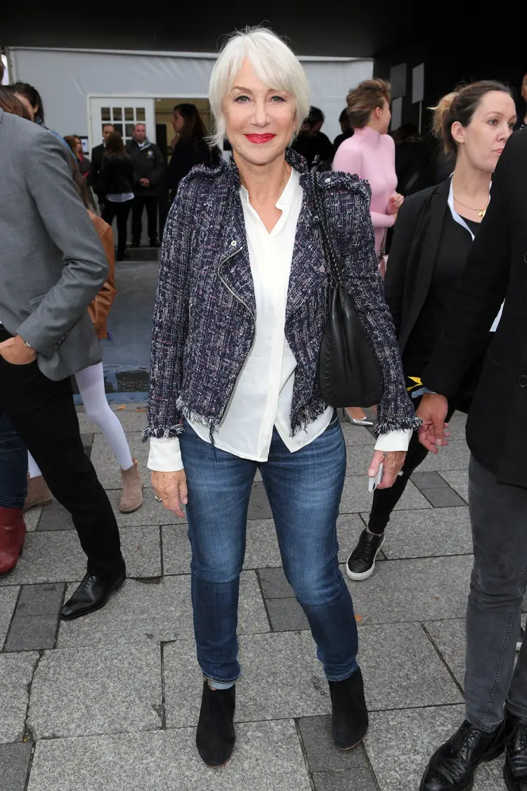 comment porter le jean à 60 ans femme look moderne automne 2023