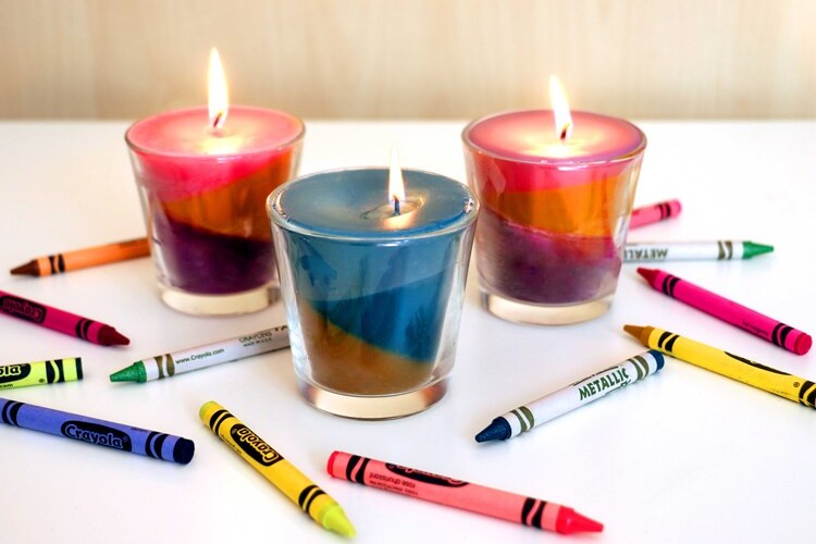 comment réutiliser les crayons de cire et de bois diy bougies