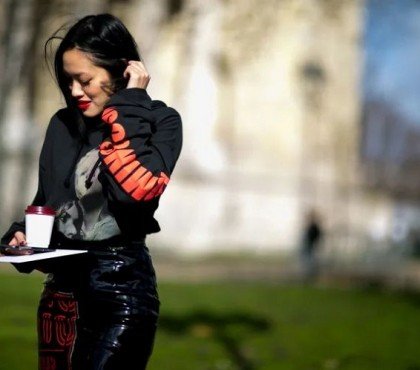 modèles tendance hoodies noir femme cropped à capuche long court automne hiver 2023