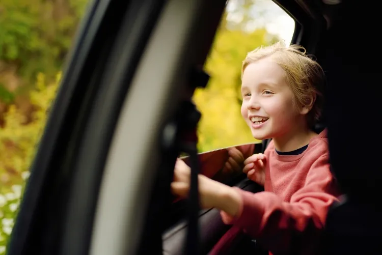 nettoyer les vitres de voiture sans trace atteindre niveau vision claire extérieur intérieur