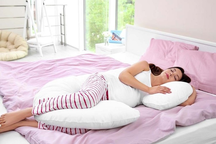 quelle est la meilleure position pour dormir enceinte sur le cote lequel