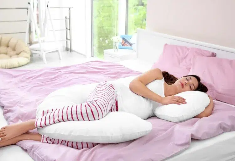 quelle est la meilleure position pour dormir enceinte sur le cote lequel
