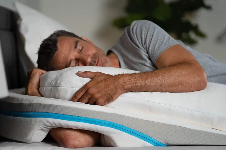 quelle est la meilleure position pour dormir sur le cote douleurs cervicales